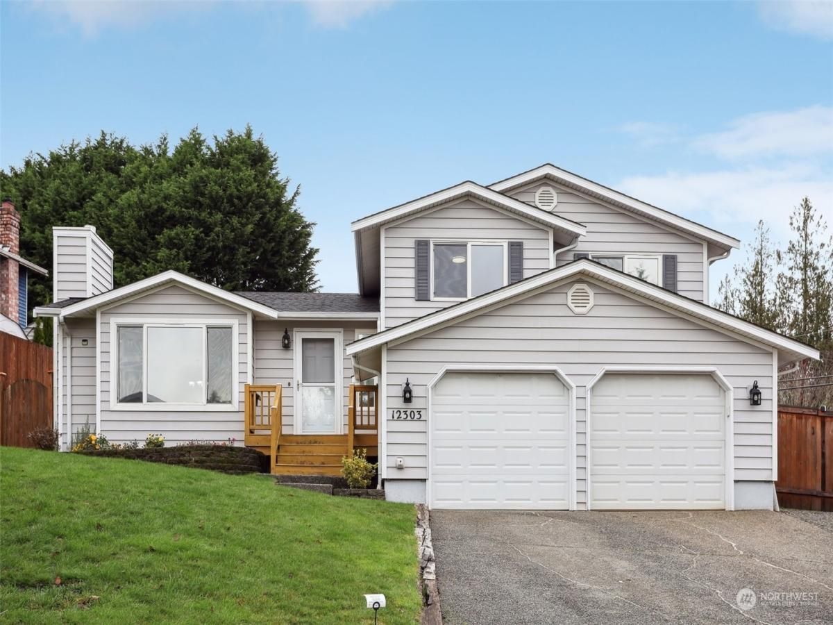 MLS #NWM2310978 image #0