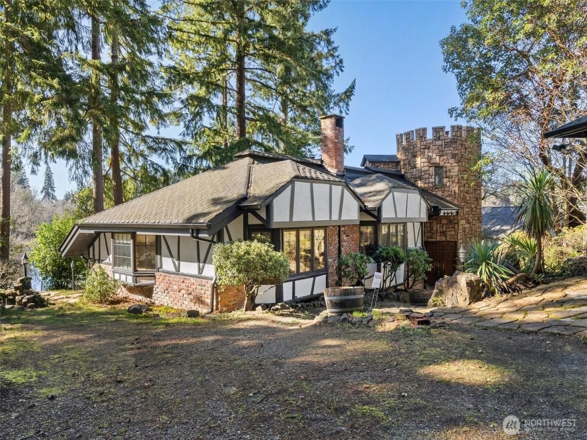 MLS #NWM2312082 image #0