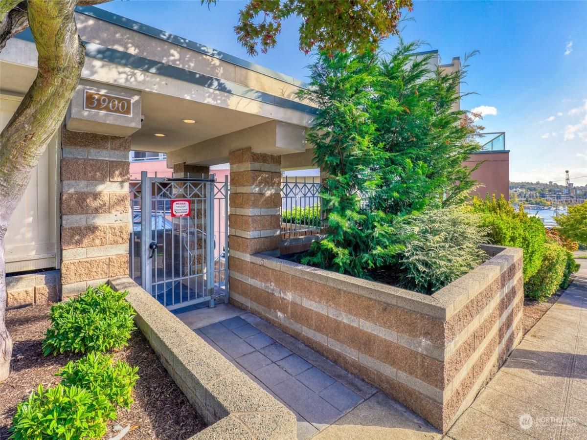 MLS #NWM2312511 image #0