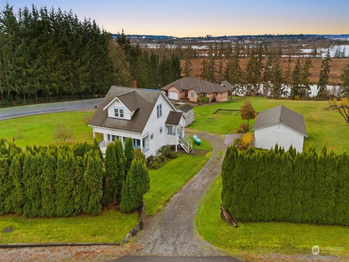 MLS #NWM2312691 image #0