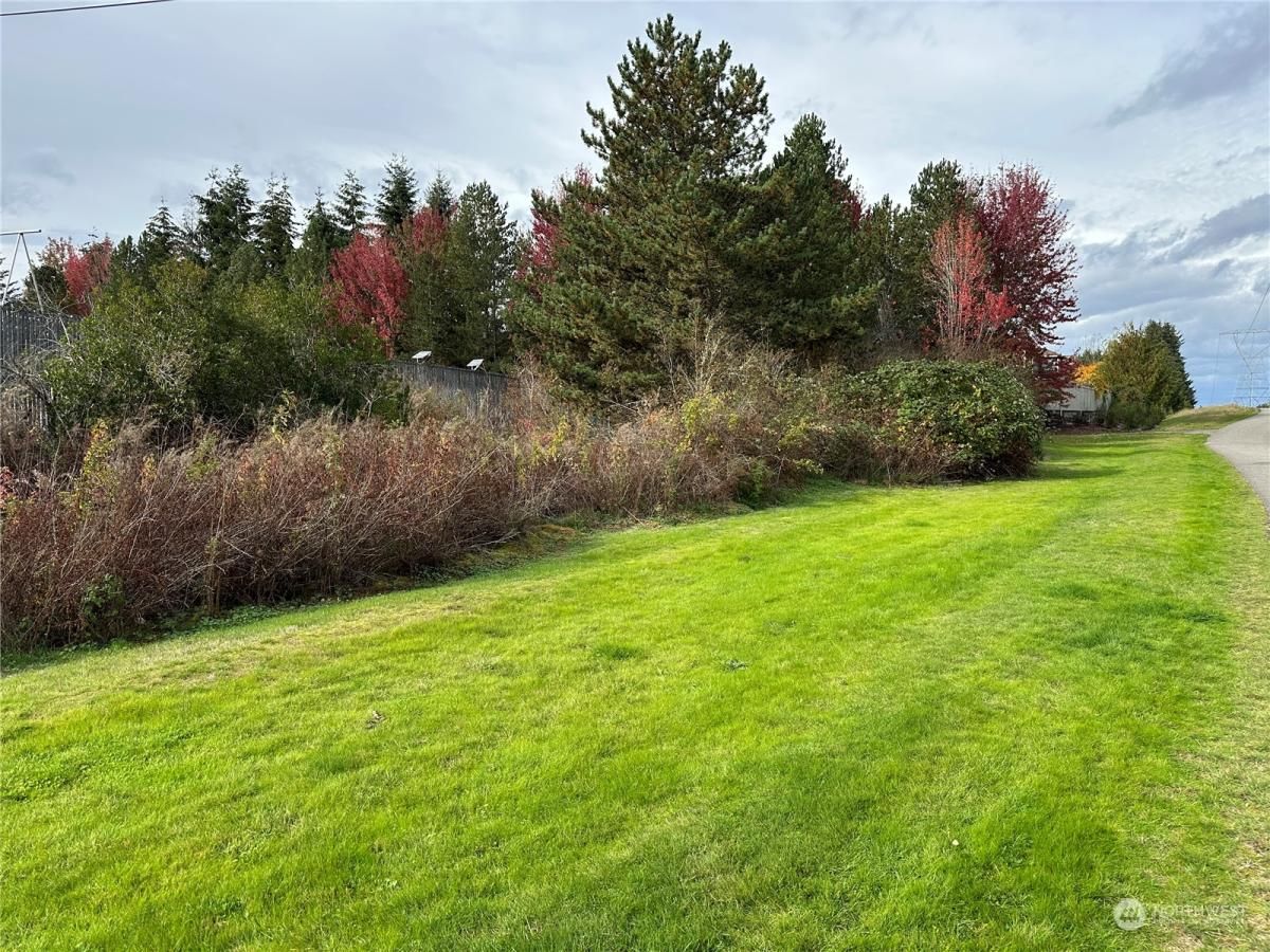 MLS #NWM2315610 image #0