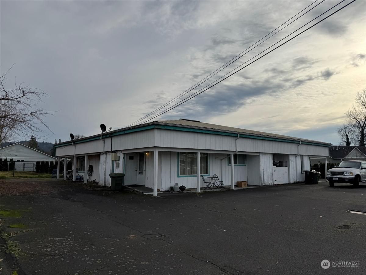 MLS #NWM2316017 image #0