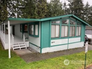 MLS #NWM2317538 image #0