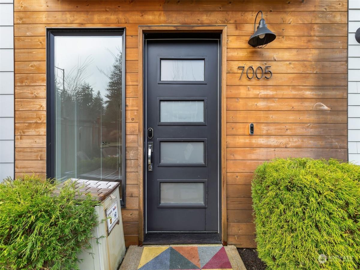 MLS #NWM2319918 image #0