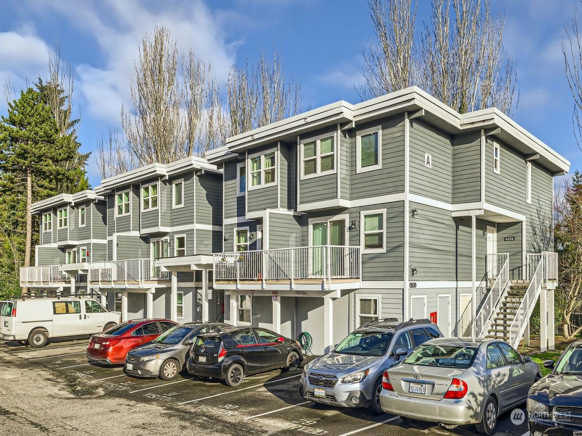 MLS #NWM2320120 image #0