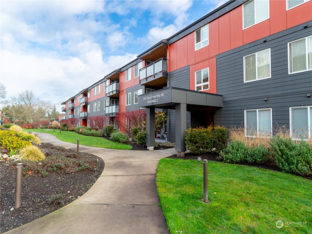 MLS #NWM2322462 image #0