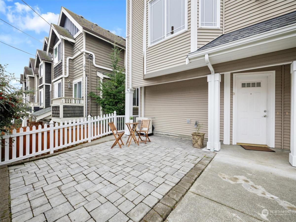 MLS #NWM2322677 image #0