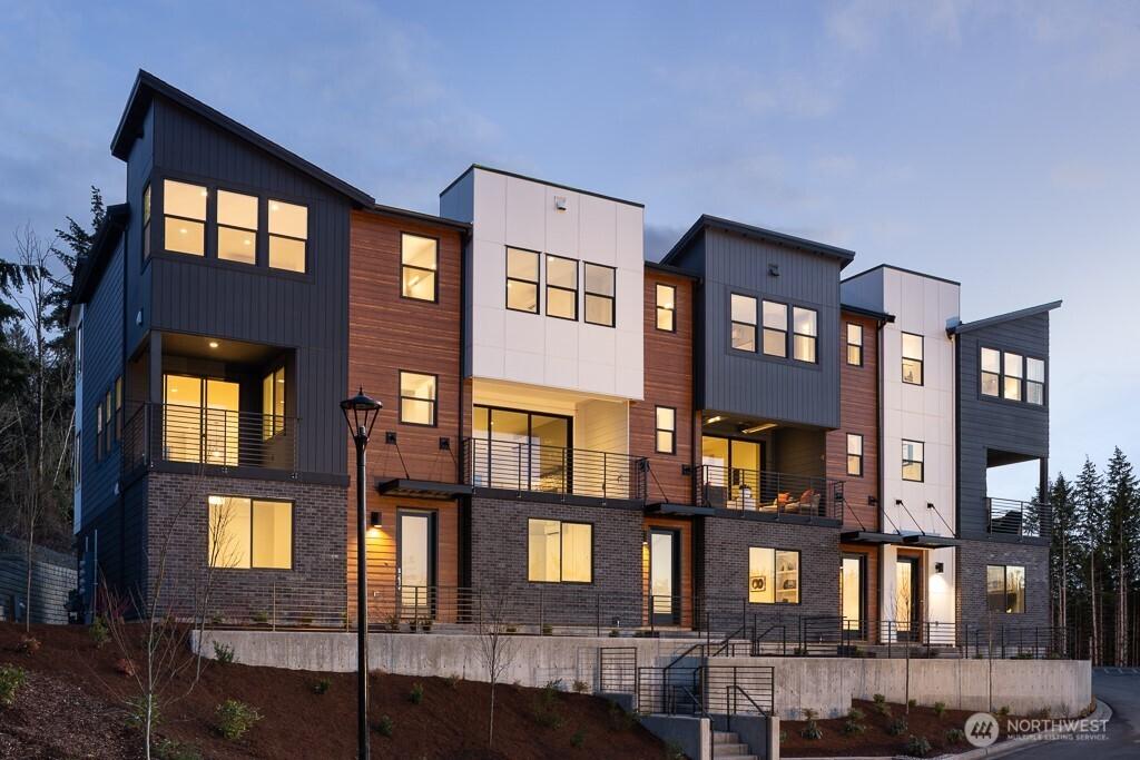 MLS #NWM2323608 image #0