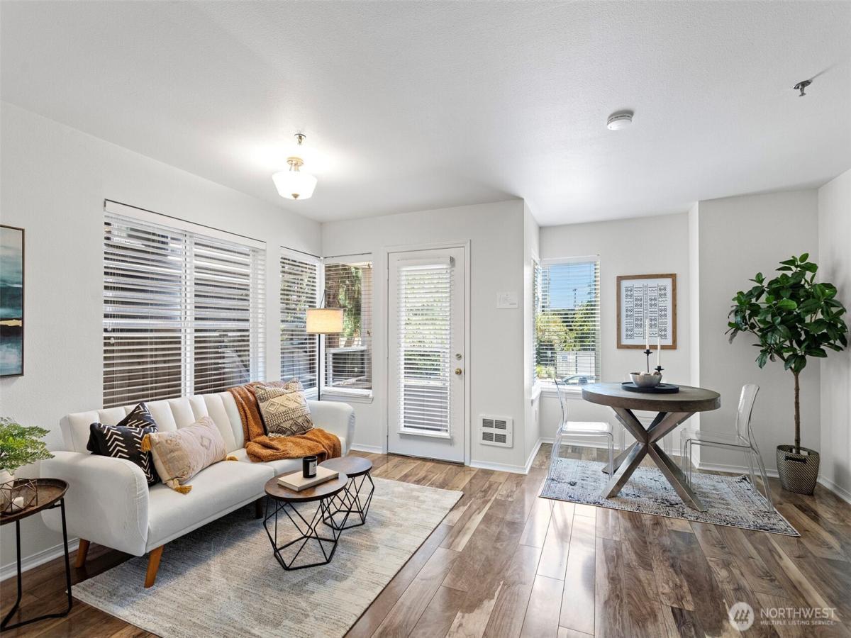 MLS #NWM2325434 image #0