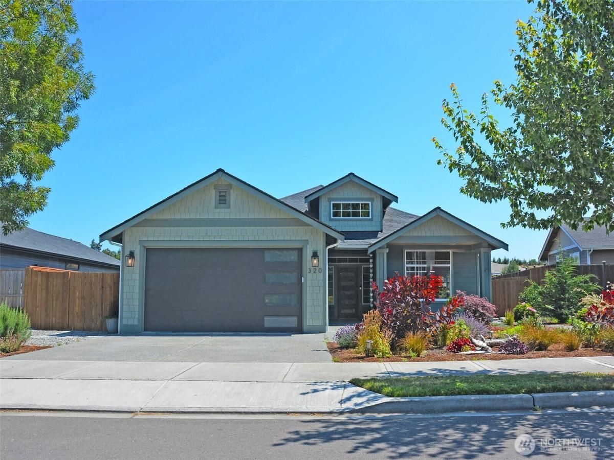 MLS #NWM2325655 image #0