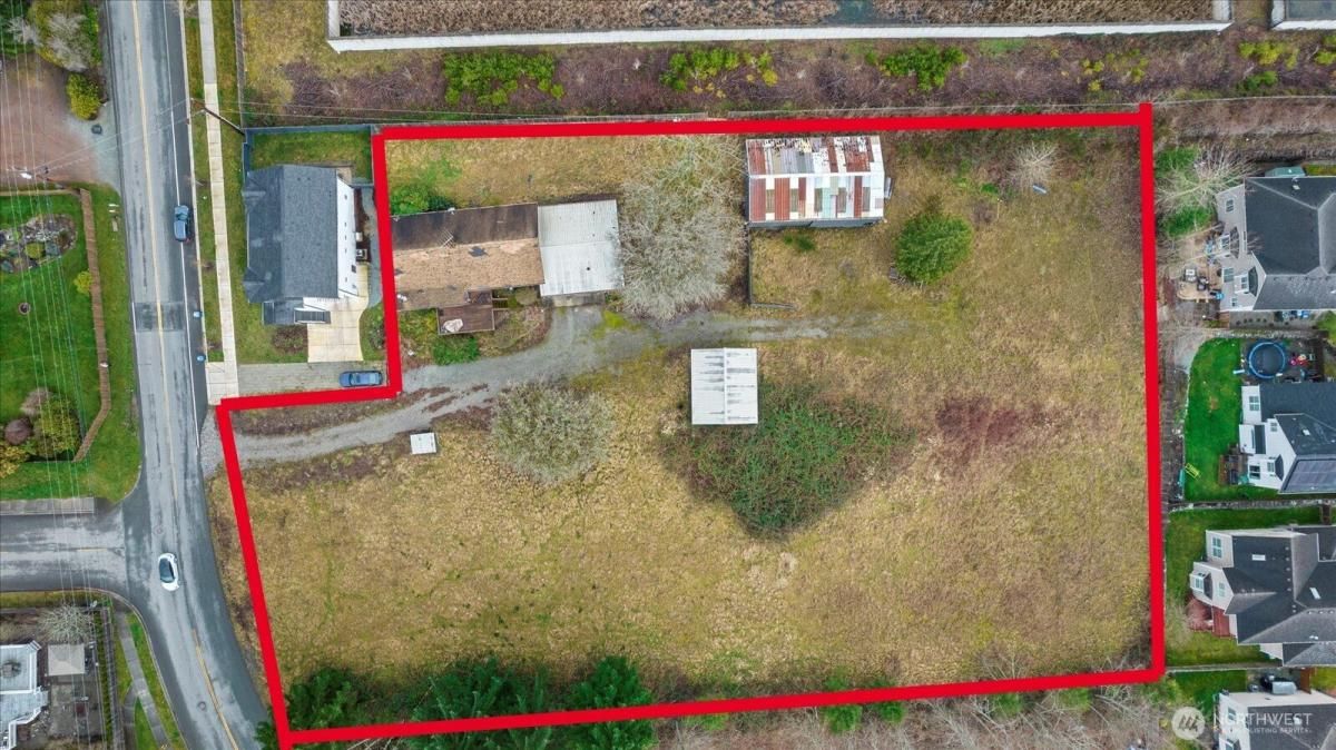 MLS #NWM2325935 image #0