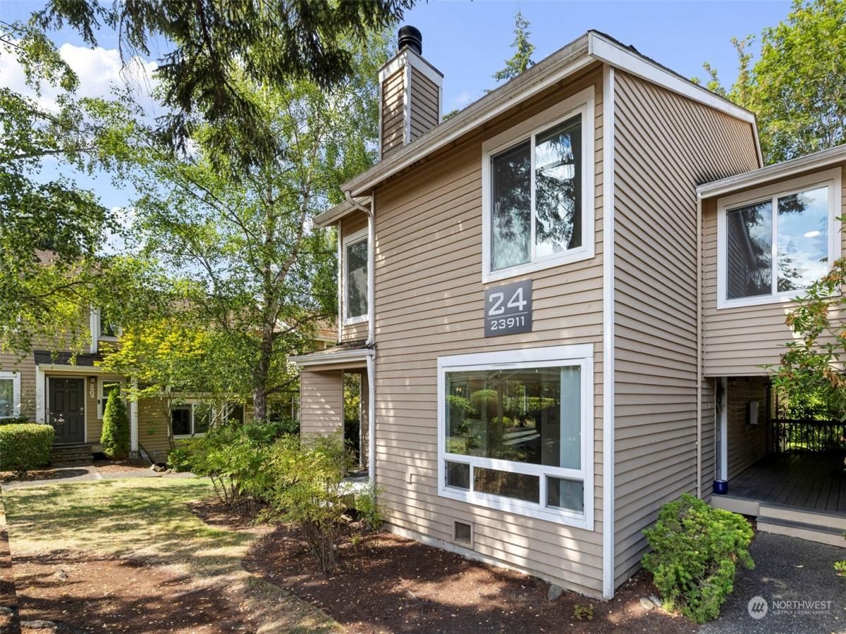 MLS #NWM2326001 image #0