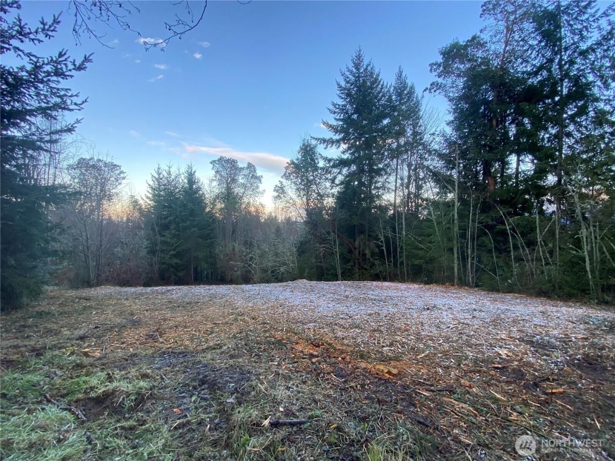 MLS #NWM2326213 image #0
