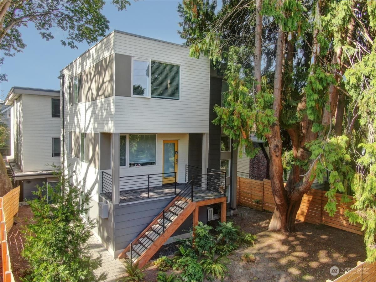 MLS #NWM2326628 image #0