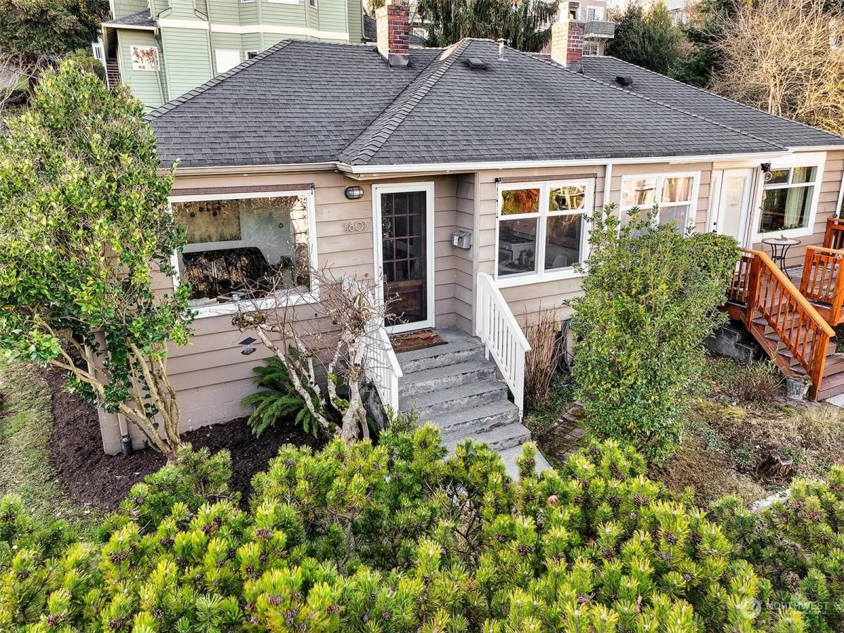 MLS #NWM2326682 image #0