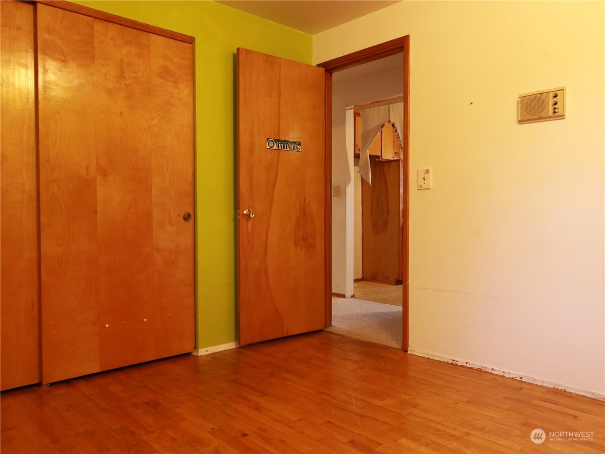 MLS #NWM2326716 image #0