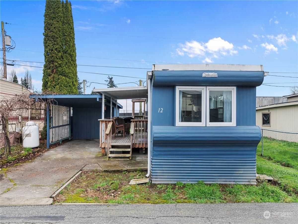 MLS #NWM2327240 image #0