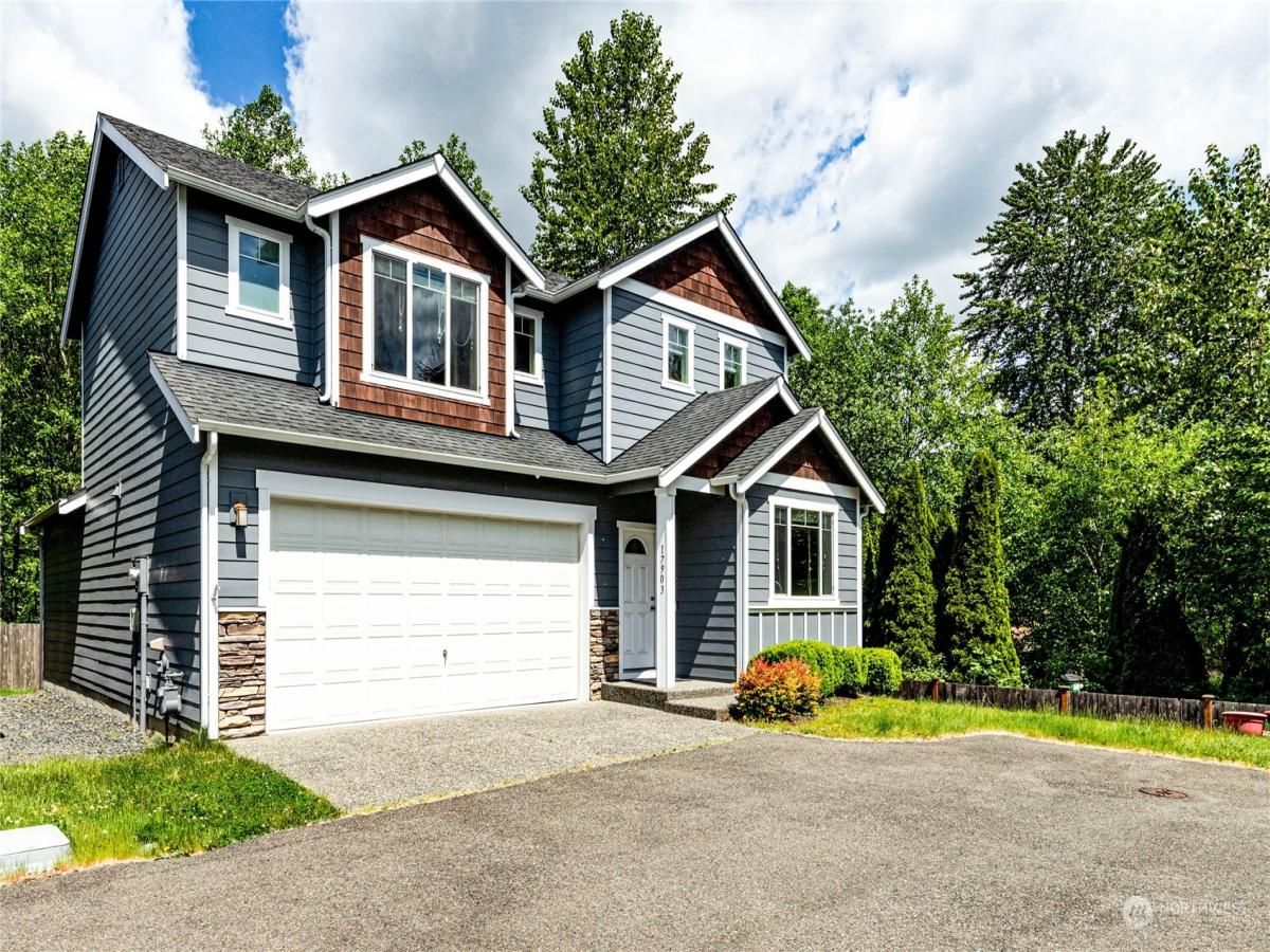 MLS #NWM2327589 image #0