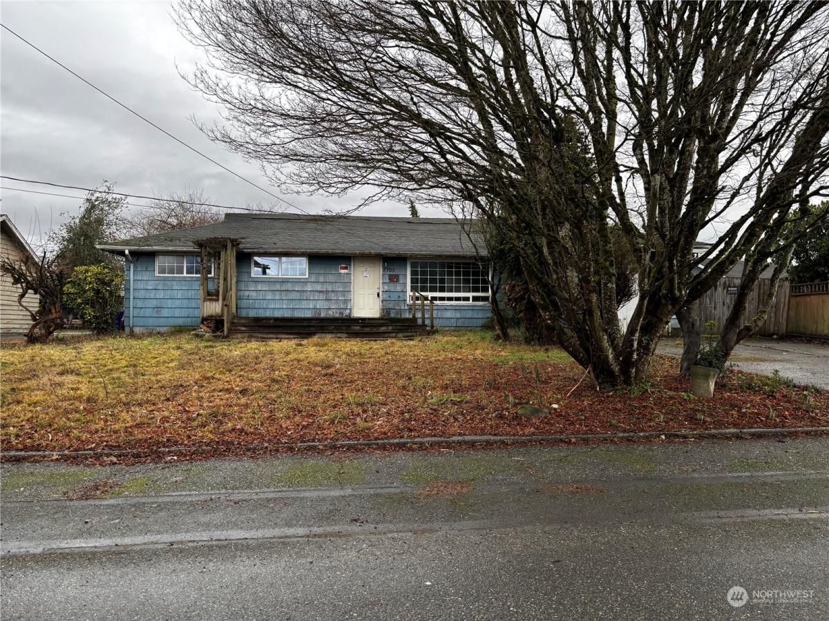 MLS #NWM2328533 image #0