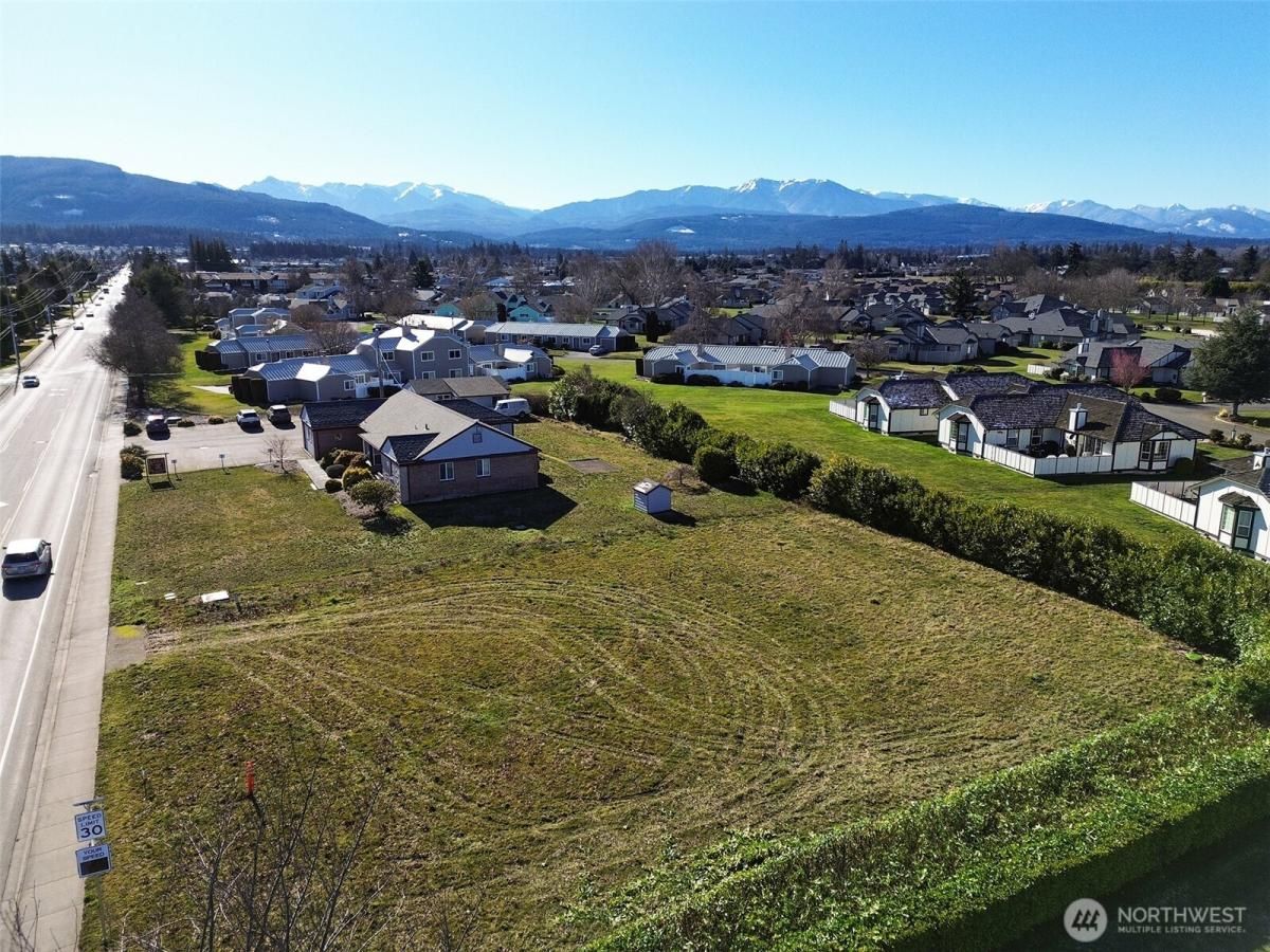 MLS #NWM2330414 image #0