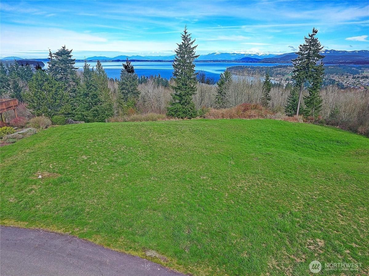 MLS #NWM2331086 image #0