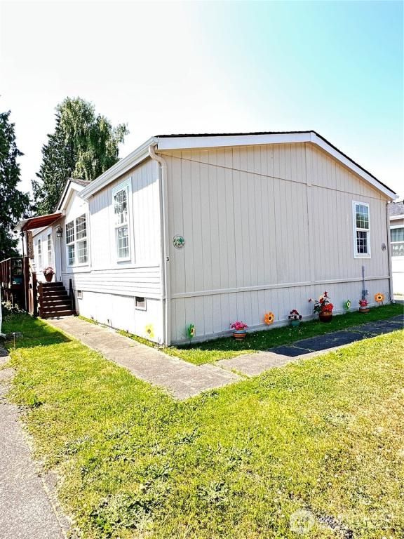 MLS #NWM2331362 image #0