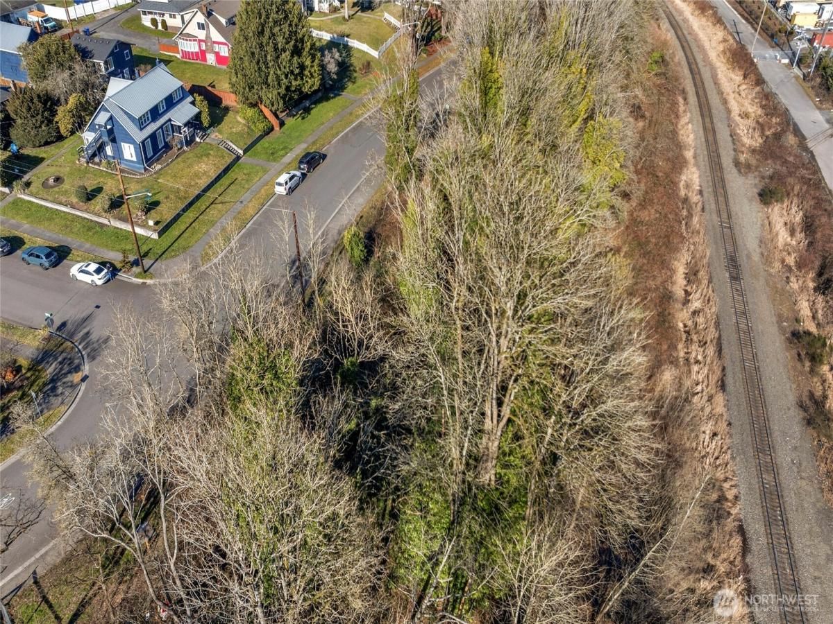 MLS #NWM2331382 image #0