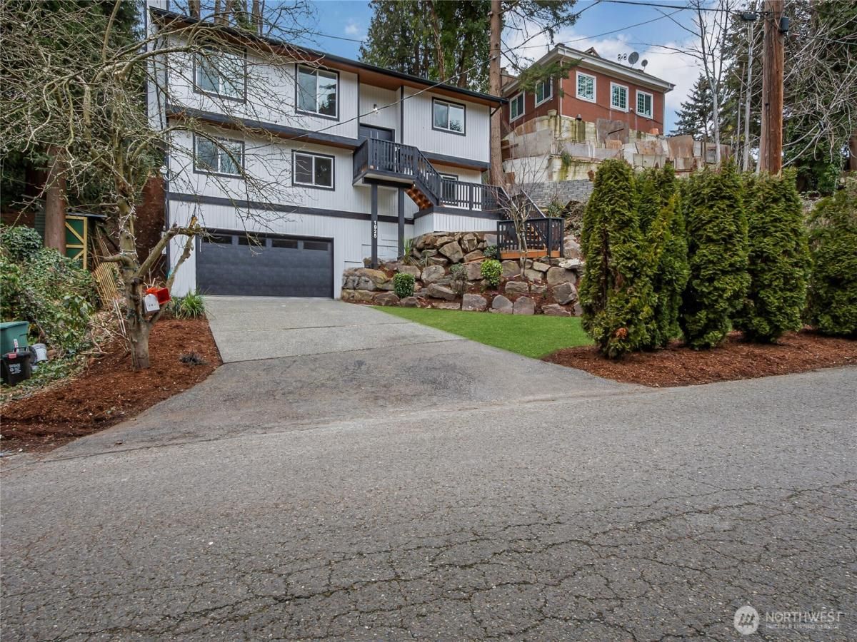 MLS #NWM2332878 image #0
