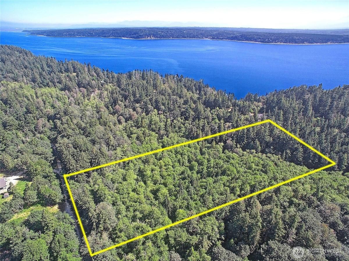 MLS #NWM2333743 image #0
