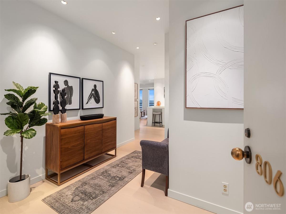 MLS #NWM2333870 image #0