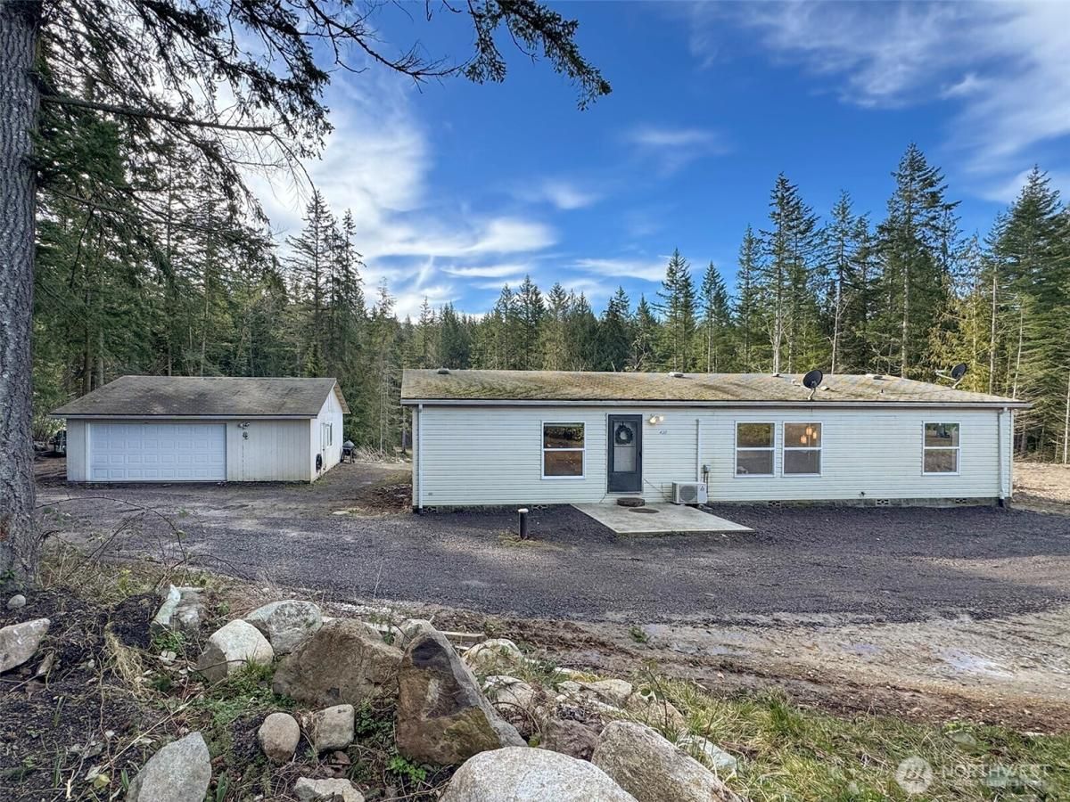 MLS #NWM2334582 image #0