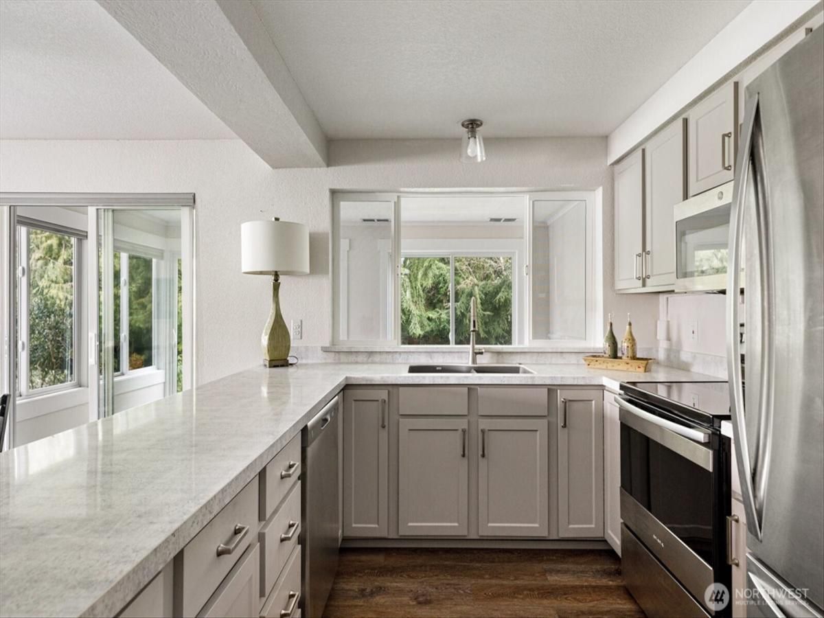 MLS #NWM2334631 image #0