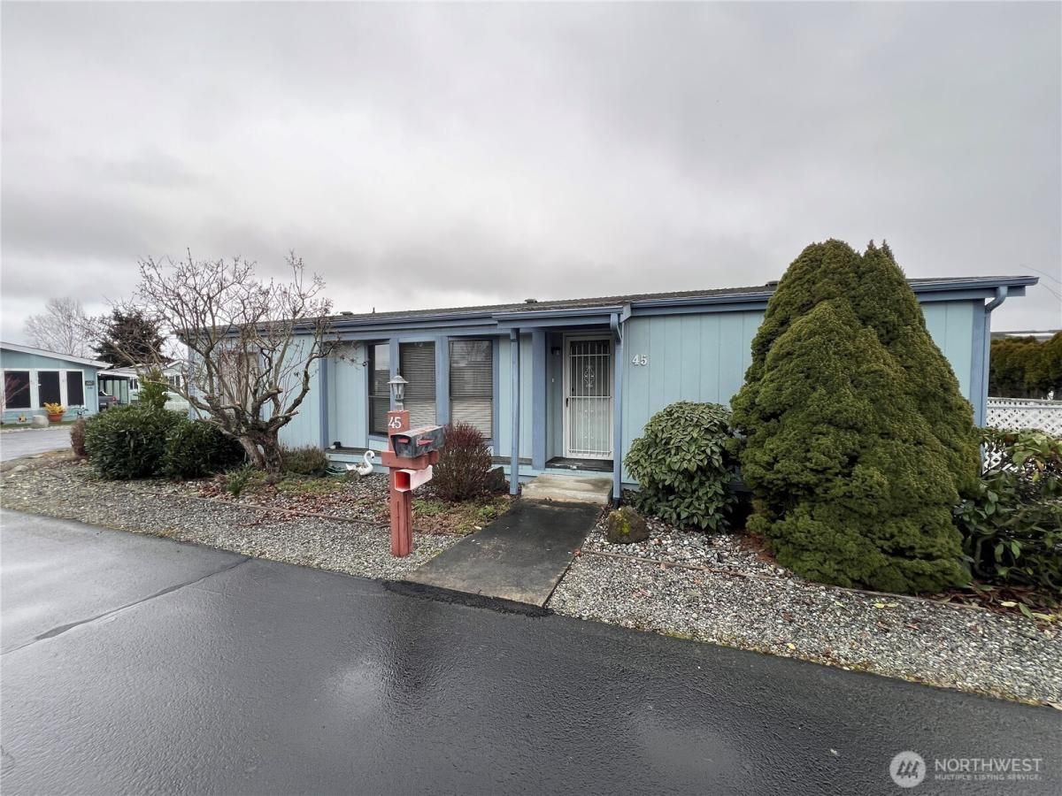 MLS #NWM2334733 image #0