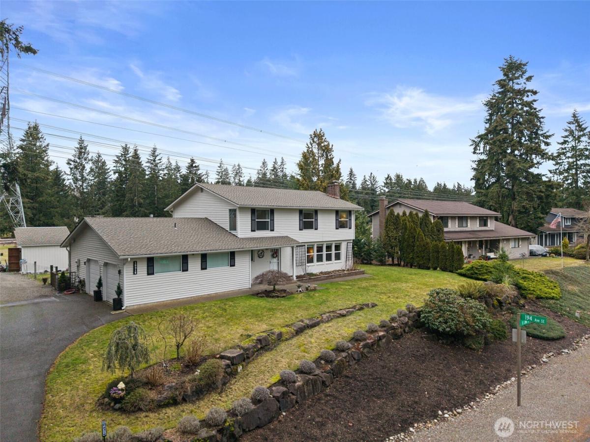 MLS #NWM2334881 image #0