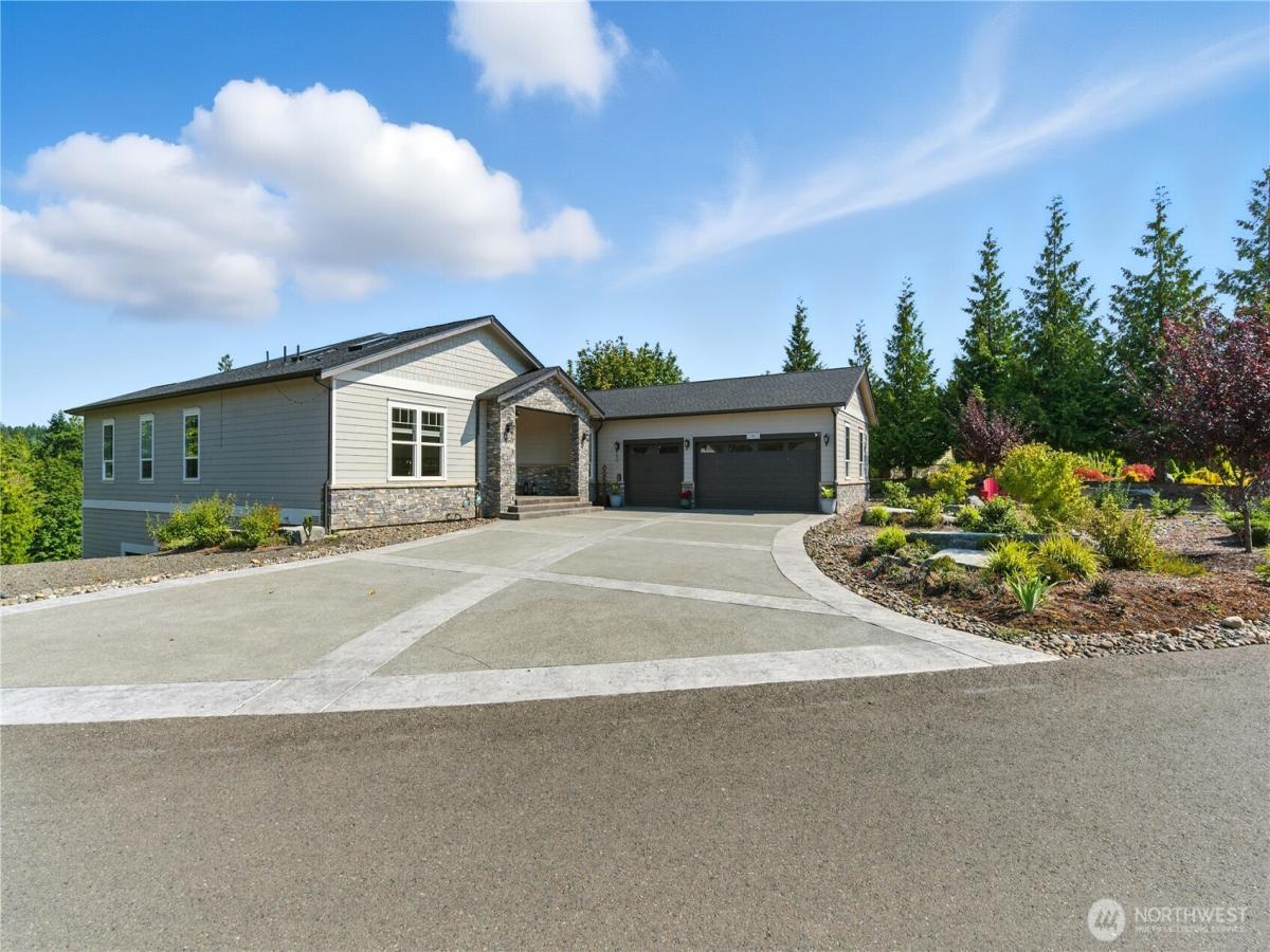 MLS #NWM2335289 image #0
