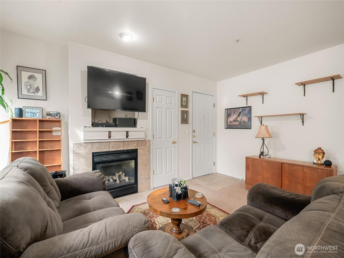 MLS #NWM2335946 image #0