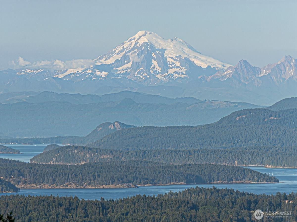 MLS #NWM2336216 image #0