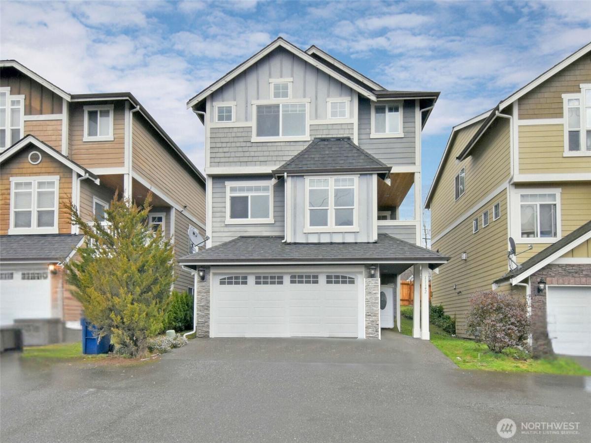 MLS #NWM2336365 image #0