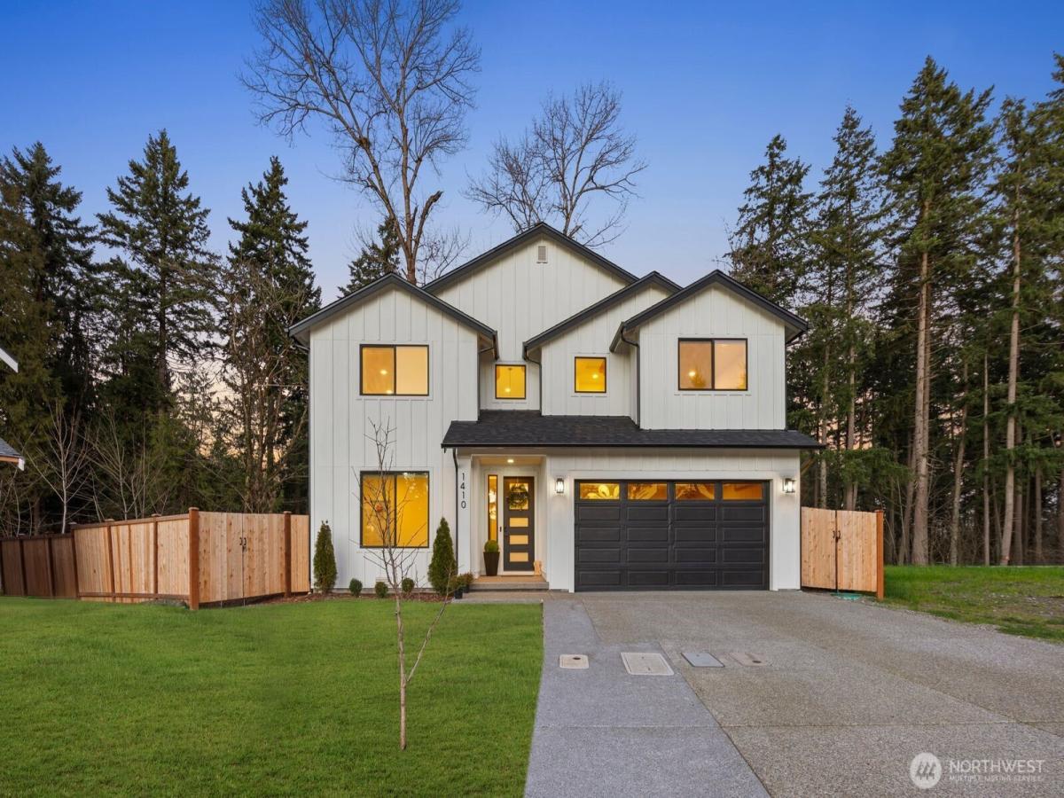 MLS #NWM2336629 image #0