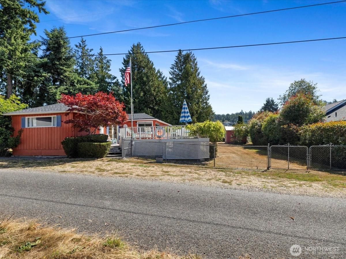 MLS #NWM2336812 image #0