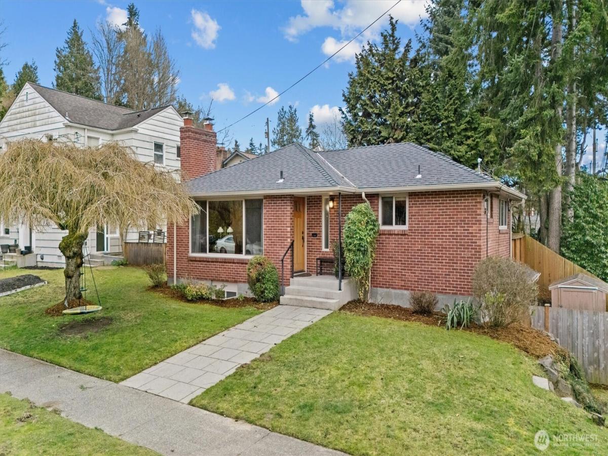 MLS #NWM2336847 image #0
