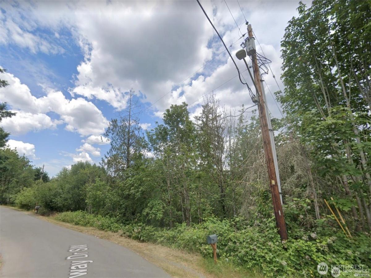 MLS #NWM2338004 image #0