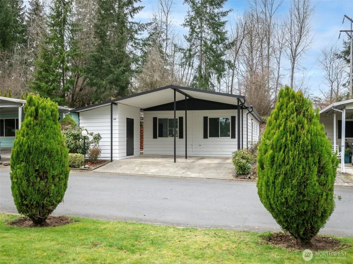 MLS #NWM2339990 image #0