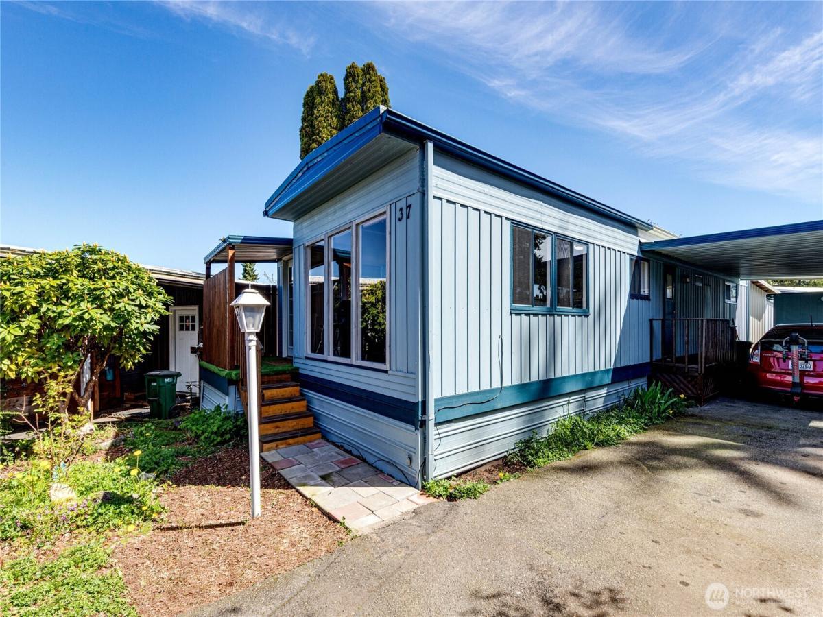 MLS #NWM2340856 image #0