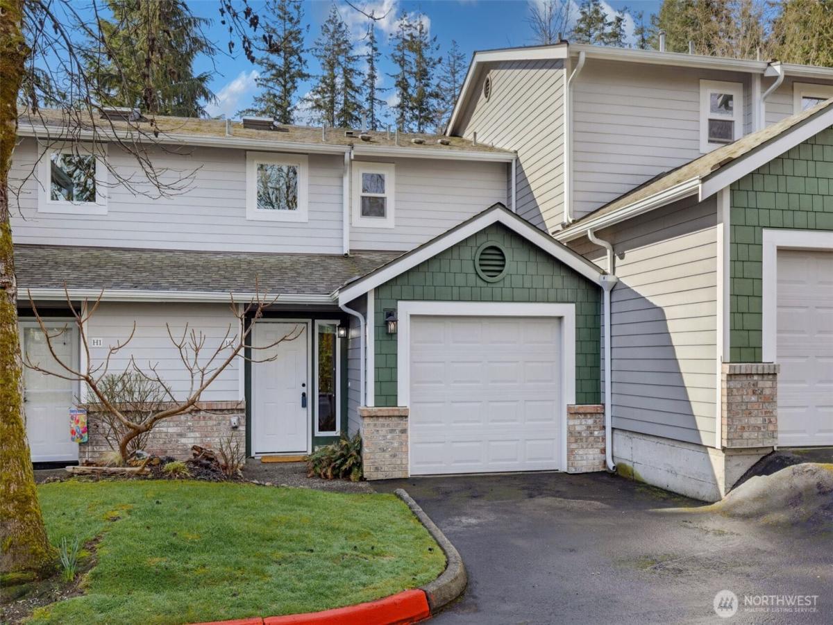 MLS #NWM2340934 image #0