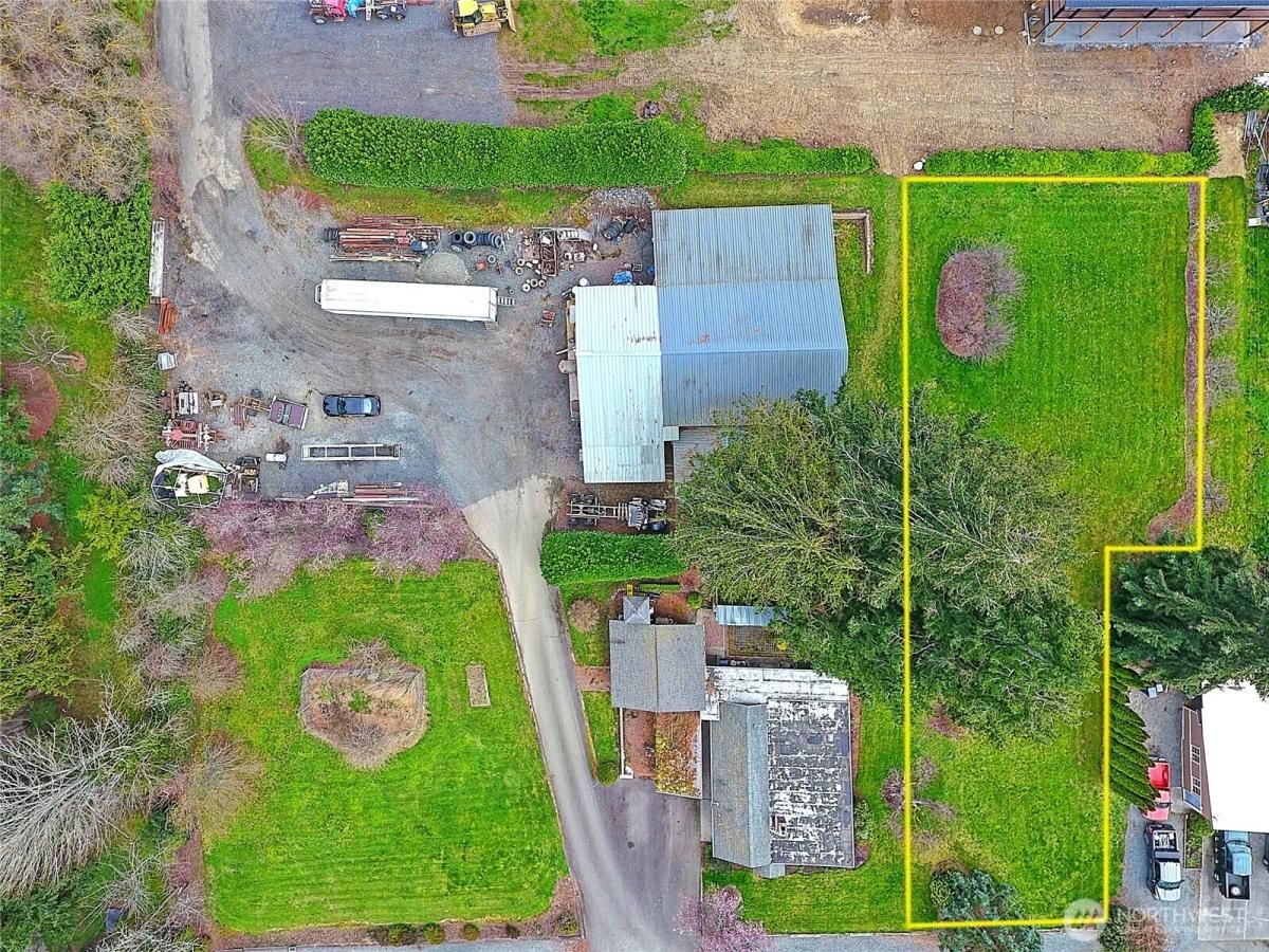 MLS #NWM2343736 image #0