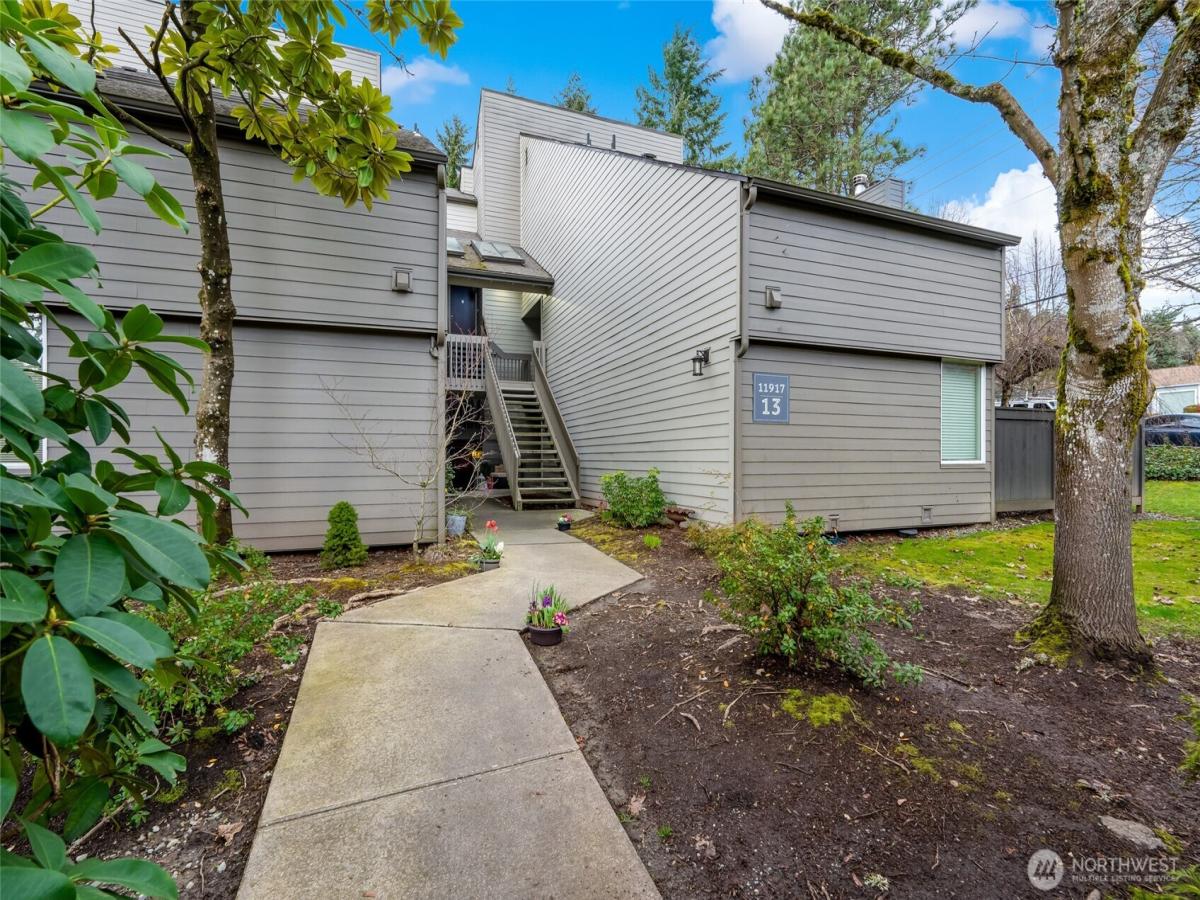 MLS #NWM2344093 image #0