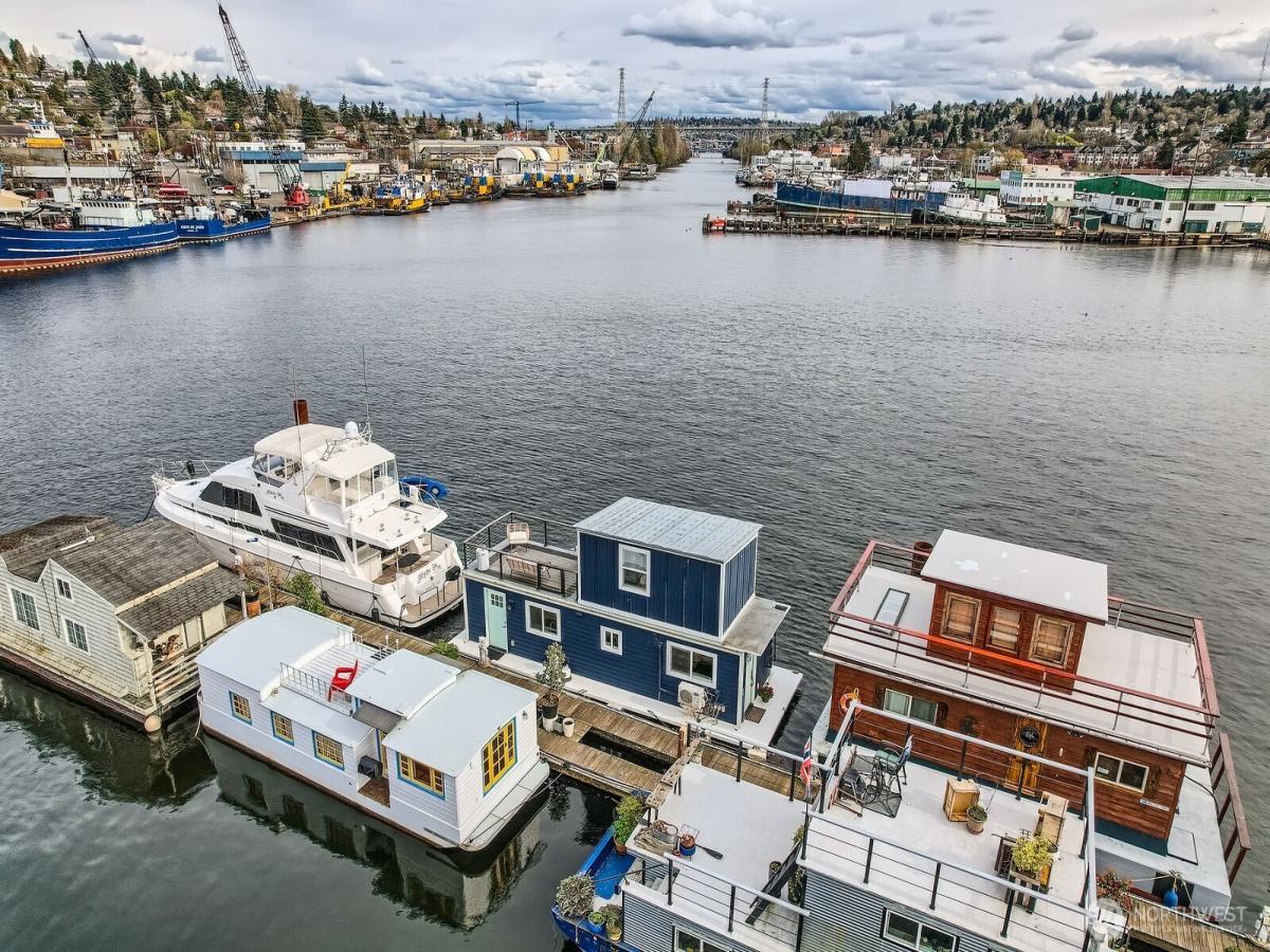MLS #NWM2344957 image #0