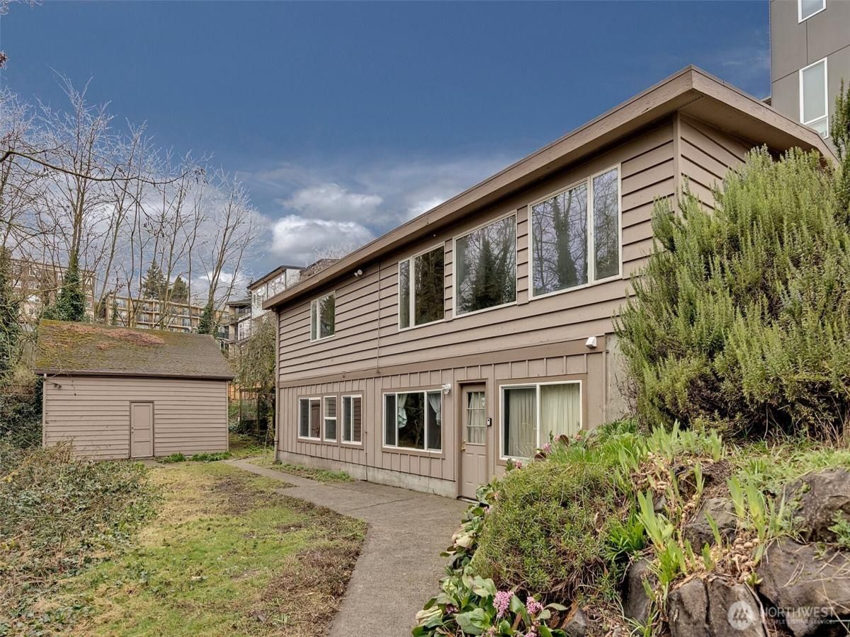 MLS #NWM2344961 image #0