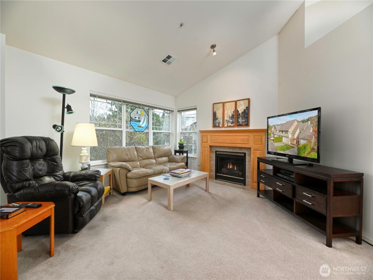 MLS #NWM2345320 image #0